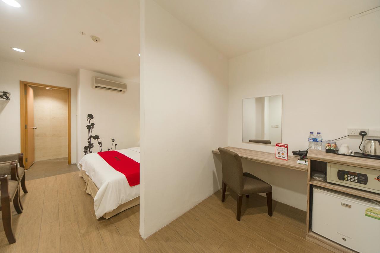 Reddoorz Plus @ Victoria Street Singapore Exterior foto
